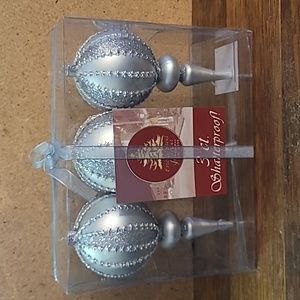 Set Of 3 Shatterproof Christmas Ornaments